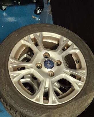 Cerchi  gomme  Ford Fiesta 195/50 R15 82V