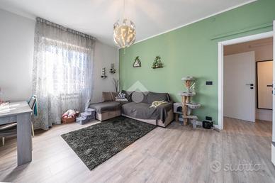 3 LOCALI A REGGIO NELL'EMILIA