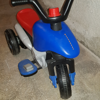 Motorino elettrico giocattolo