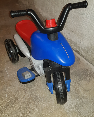 Motorino elettrico giocattolo