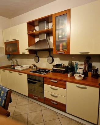 Cucina Lube con elettrodomestici e mobile in legno