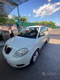 Lancia Ypsilon Bianca