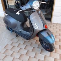 Piaggio Vespa 310 GTS hpe Sport