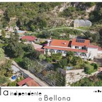 Villa a 3 piani con oltre 200000m2 di terreno