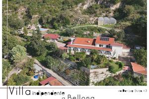 Villa a 3 piani con oltre 200000m2 di terreno