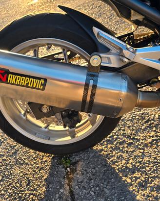Scarico Akrapovic nc e integra 