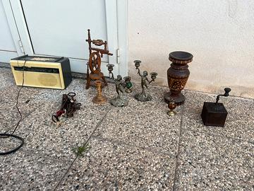 Affascinante lotto di oggetti antichi