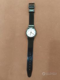 Orologio in plastica nera unisex con batteria nuov
