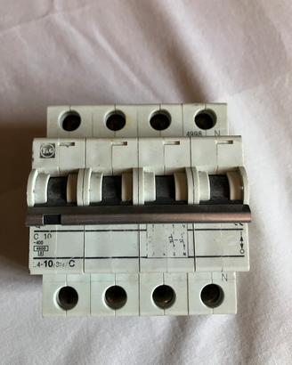 Magnetotermico trifase 10A curva C