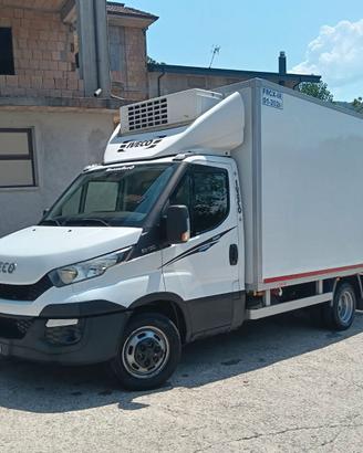 Iveco Daily trasporto carni appese