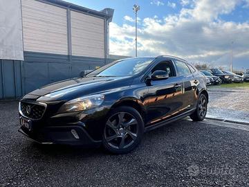 VOLVO - V40 Cross Country 1.6 d2 Momentum