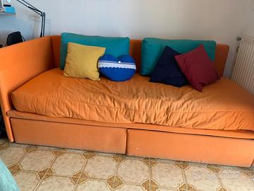 Divano/letto con cassetti