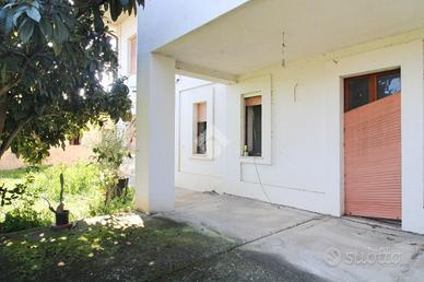 5 LOCALI A MIGLIANICO