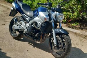 Suzuki GSR 600
