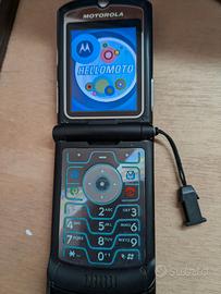 Cellulare Motorola razr v3