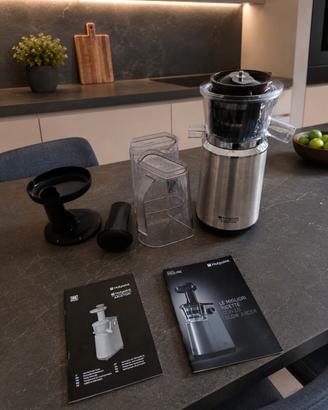 Estrattore di succo Hotpoint Ariston 