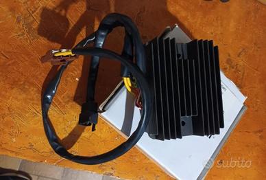 Regolatore di tensione per vari scoter
