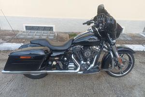 Harley Davidson street glide 103