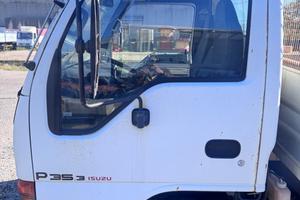 Disponibile cabina ISUZU npr 35 quintali. Cabina i