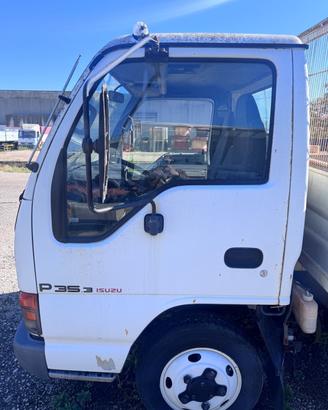 Disponibile cabina ISUZU npr 35 quintali. Cabina i