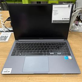 Samsung Book 4