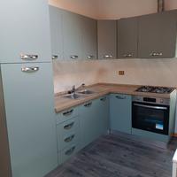Cucina nuova completa ad angolo