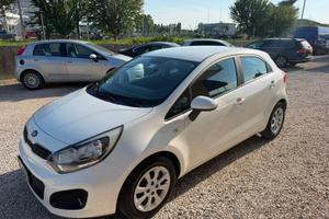 Kia Rio 1.1 CRDi WGT 5p. EX