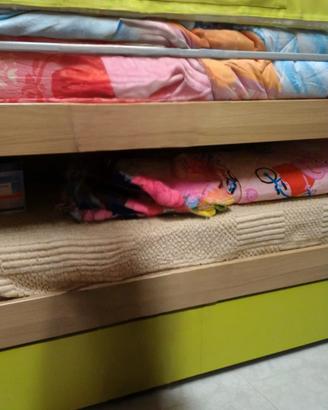 Letto a castello - letti scorrevoli e cassettiera 