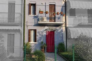 VILLA A SCHIERA A ARCADE