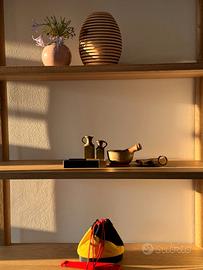 Libreria Kave Home MAYMAI in Legno Massello