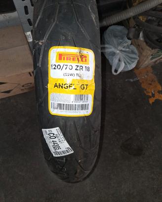 gomma anteriore moto nuova 120/70 zr 18 59w