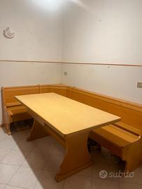 Tavolo con panca contenitore – Set cucina/sala