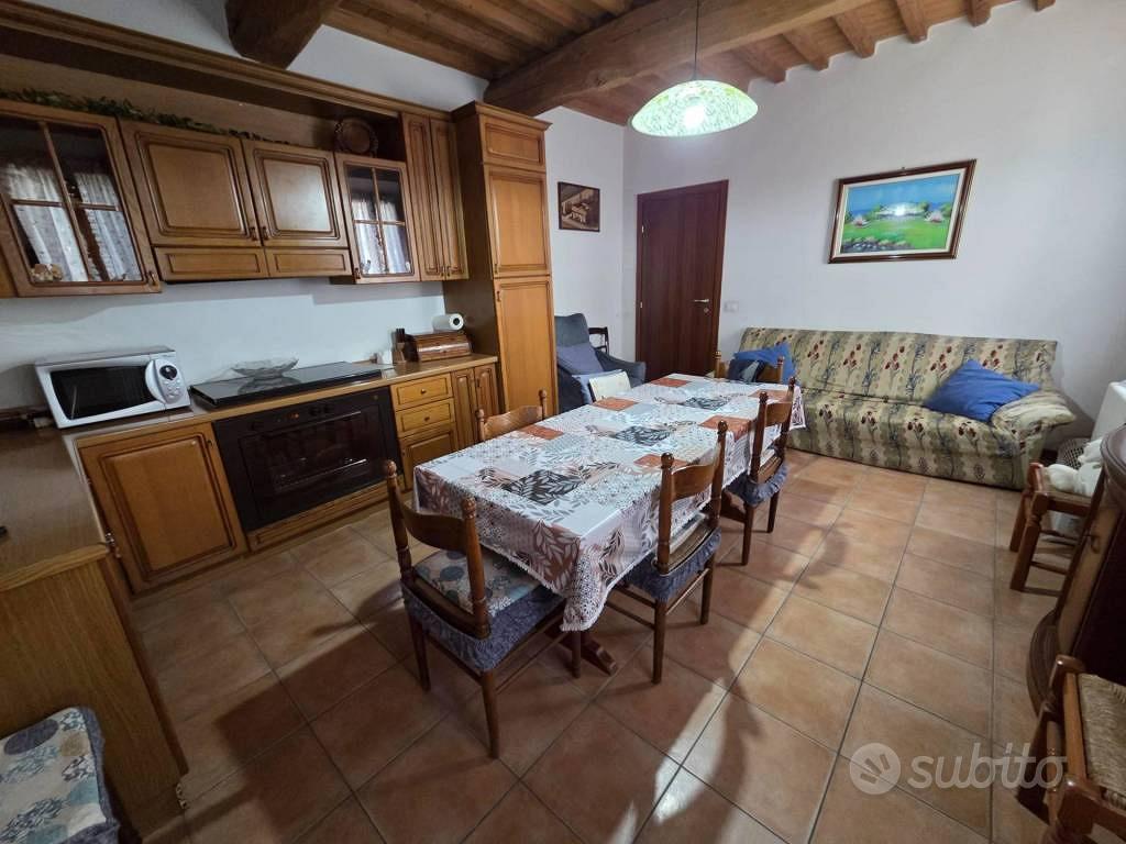 Villa di 253 m² con più di 5 locali e box auto dop - Vista 5