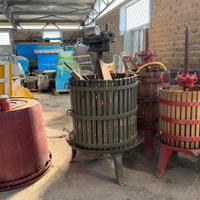 Attrezzatura per produzione vino