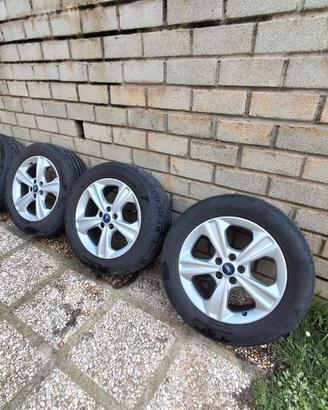 FORD KUGA CERCHI E PNEUMATICI 17