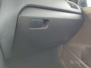 Cassetto portaoggetti VOLKSWAGEN POLO del 2010