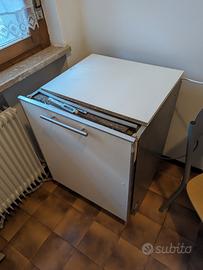 Lavastoviglie Ikea prodotta da Whirlpool 