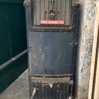 Stufa a legna in ghisa