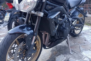 Triumph street triple 675r