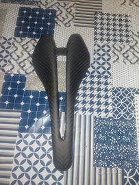 Sella in carbonio per bici da corsa o mtb