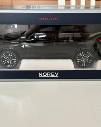 Modellino BMW X5 scala 1/18