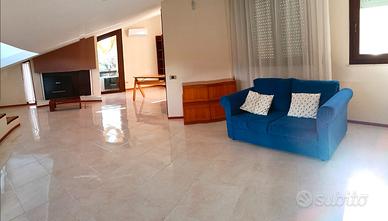 Si affitta porzione di villa Poggio dei Pini