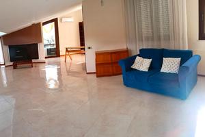 Si affitta porzione di villa Poggio dei Pini