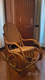 sedia a dondolo vintage paglia di Vienna 
