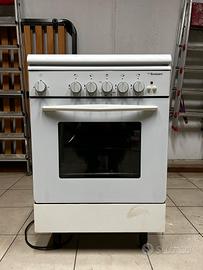 Cucina 4 fuochi + forno