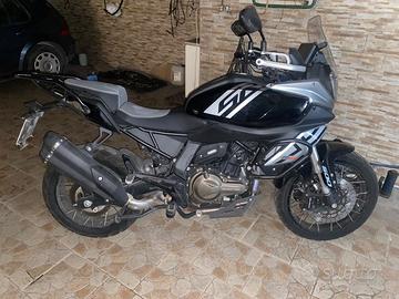 QJMOTOR 600SRT