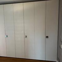 ARMADIO X VESTITI 6 ANTE SIMILPELLE +CASSETTIERA