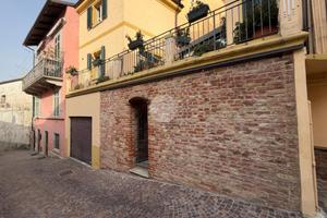 2 LOCALI A MONCALVO