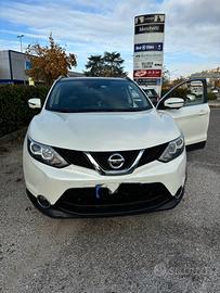 Nissan caqshqai 2 serie 1.6 diesel anno 2015