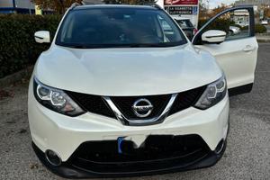 Nissan caqshqai 2 serie 1.6 diesel anno 2015